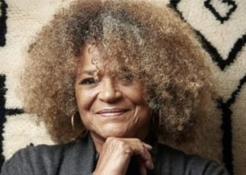 Jocelyne Béroard chanteuse de zouk française en showcase le jeudi 1er décembre 2022 à Abidjan, au palais de la culture