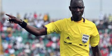 la liste des 36 arbitres retenus pour la coupe du monde 2022, qui se tiendra au Qatar, du 20 novembre au 18 décembre, 6 arbitres africains ont été sélectionnés, et auront le privilège d’officier pour la plus grande compétition de football, dont Bakary Gassama