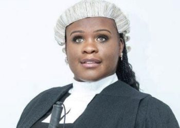 Jessica Inaba, une congolaise d’origine, est devenue la première avocate noire et aveugle de Grande Bretagne