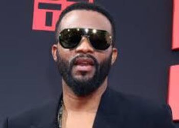 Le mercredi 16 novembre 2022, l’artiste chanteur congolais Fally Ipupa a été intronisé par les autorités coutumières ‘’Anamongo’’