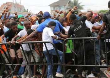 La police de Kinshasa ouvre une enquête sur les 11 morts au concert de Fally Ipupa