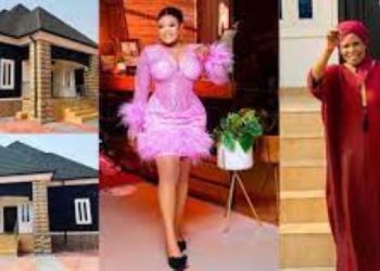 Ruby Ojiakor fait une surprise à sa maman