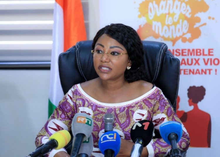 La ministre Nassénéba Touré