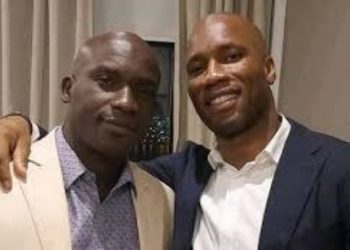 Zoro Marc reçu par Drogba