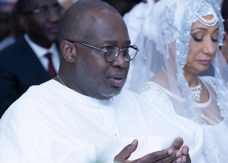 Malick Tohé et la Ministre Françoise Remarck