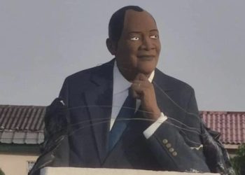 La statue d'Alassane Ouattara