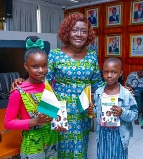 Anne Douflé et Sephora Gué sont retenues pour concours international de dictée