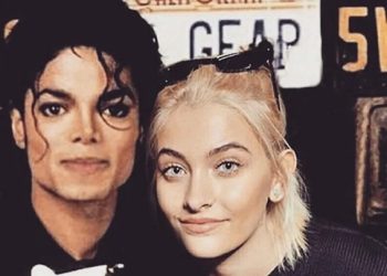 Paris rend hommage à son père Michaël Jackson