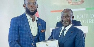 Cissé Cheick Sallah reçoit le prix d'excellence