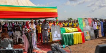 Salif Keïta, connu sous les noms de Domingo et La Panthère noire, a été inhumé au cimetière d'Hamdallaye