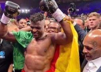 Tyson Fury et le camerounais Francis Ngannou