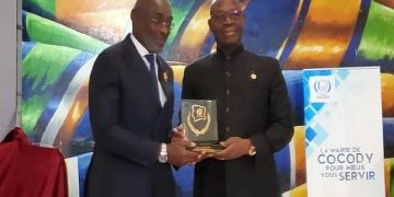 Jean-Marc Yacé rend hommage à Ouassenan Koné