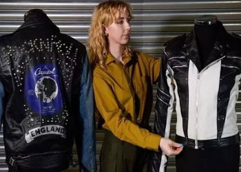 La veste emblématique de Michael Jackson vendue aux enchères à près de 190 millions de FCFA