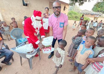 André Silver Konan offre un arbre de Noël à 2500 enfants