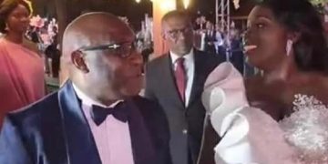 Abdoulaye Traoré dit Ben Badi a célébré son mariage civil le samedi 2 décembre 2023 à l’hôtel du district d’Abidjan.