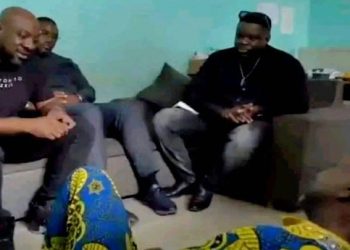 Jacques Zadi reçoit la visite de Yodé et Siro