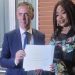 Oumou Sangaré élevée au rang d’officier de l’Ordre