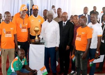 le trophée de la Coupe d’Afrique des Nations (CAN) 2023 remportée par les Eléphants a été accueilli en grande pompe à Songon