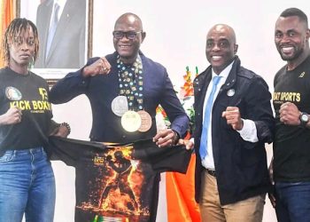 𝐥𝐞 𝐦𝐢𝐧𝐢𝐬𝐭𝐫𝐞 𝐝𝐞́𝐥𝐞́𝐠𝐮𝐞́ 𝐚𝐮𝐱 𝐒𝐩𝐨𝐫𝐭𝐬, 𝐀𝐝𝐣𝐞́ 𝐒𝐢𝐥𝐚𝐬 𝐌𝐞𝐭𝐜𝐡, 𝐟𝐞́𝐥𝐢𝐜𝐢𝐭𝐞 𝐥𝐞𝐬 𝐭𝐫𝐨𝐢𝐬 𝐄́𝐥𝐞́𝐩𝐡𝐚𝐧𝐭𝐬 𝐛𝐨𝐱𝐞𝐮𝐫𝐬