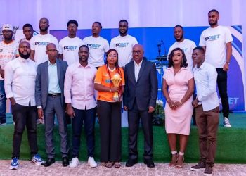 1XBET reçoit le trophée de la CAN 2023