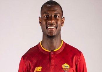 L’AS Roma rend hommage à Evan Ndicka