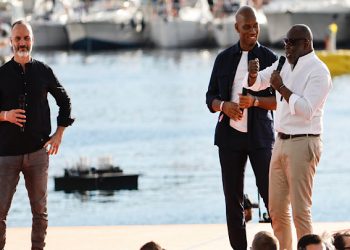 Basile Boli et Didier Drogba parmi les porteurs de la flamme olympique