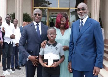 Jean-Marc Yacé reçoit Loevan Niels Krecoum