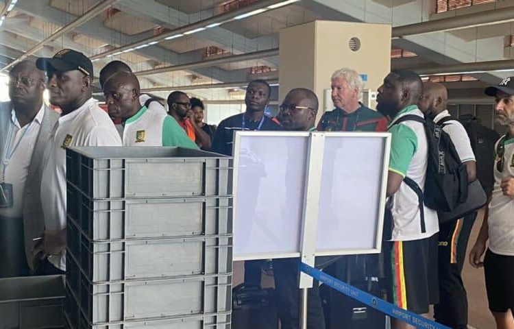 Les Lions ont quitté Yaoundé