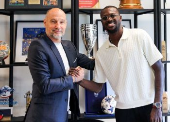 Pierre Dréossi, DG de Lens et Hervé Koffi