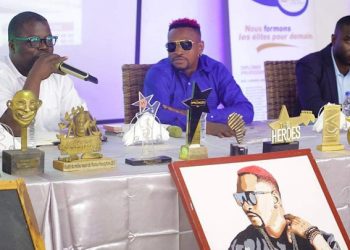 Ramatoulaye DJ, l’humoriste ivoirien renommé, a tenu une conférence de presse ce mardi 20 août 2024 à l’Espace Nino Sto