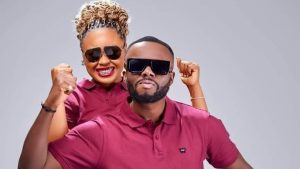 DJ Kerozen, de son vrai nom Yobo Constant Joël et Bintou ont célébré leur mariage civil ce samedi 28 septembre 2024 à Abidjan à l’hôtel communal de Cocody