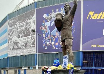 C’est avec une grande émotion que les supporters de Cardiff City FC se sont rassemblés autour du stade Cardiff City Stadium ce lundi 2 septembre 2024