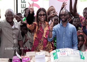 La célèbre chanteuse ivoirienne Roseline Layo a fait preuve d’une grande générosité le vendredi 20 septembre 2024 en offrant des dons aux enfants