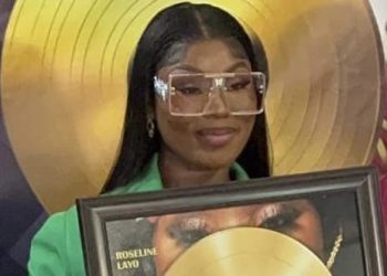 L’artiste ivoirienne Roseline Layo continue de gravir les échelons de la musique avec son album Les Élus de Dieu