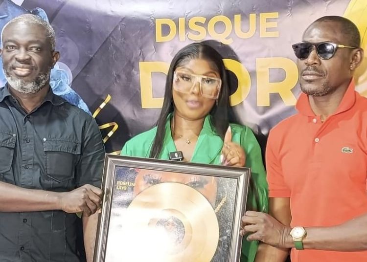 L’artiste ivoirienne Roseline Layo continue de gravir les échelons de la musique avec son album Les Élus de Dieu