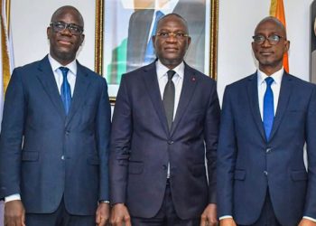 Le mardi 8 octobre 2024, le ministre délégué en charge des Sports et du Cadre de Vie, Adjé Silas Metch, a reçu dans son cabinet une délégation de hauts fonctionnaires du District d’Abidjan, représentant le ministre gouverneur Cissé Bacongo