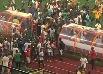 Envahissement du stade Félix Houphouët-Boigny par des supporters burkinabè