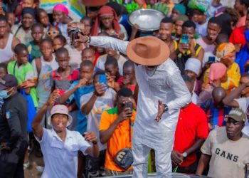 Debordo Leekunfa enflamme Adjamé