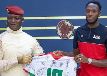 le Capitaine Ibrahim Traoré, a tenu ce mardi 19 novembre 2024 matin une rencontre avec l’équipe nationale de football, les Étalons