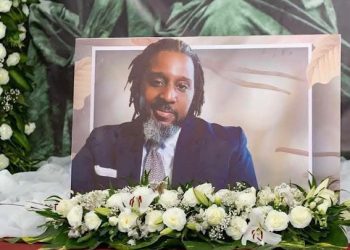 les collègues acteurs ivoiriens de Stéphane zabavy, ex-compagnon de la célèbre chanteuse ivoirienne Josey, ont présenté leurs condoléances à la famille