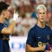 Dani Olmo et Pau Víctor