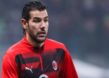 Theo Hernández blanchi