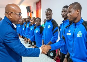 Le Président de la Fédération Ivoirienne de Football (FIF), Yacine Idriss Diallo, a clôturé, ce lundi 13 janvier 2025, le séminaire sur l’utilisation de l’assistance vidéo à l’arbitrage (VAR)