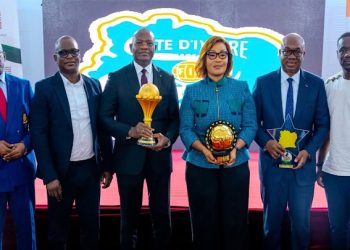 Le président de la Fédération Ivoirienne de Football (FIF), Yacine Idriss Diallo, a été désigné « Homme de l’année 2024 » par l’ONG Balle à terre