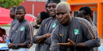 Alain Traoré et l’humoriste Le Magnific en formation