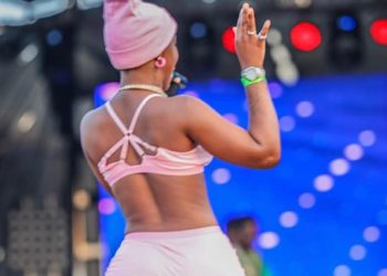 Concert de Himra à Yopougon