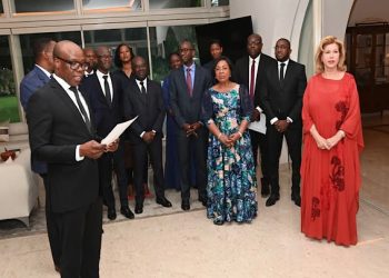 La Première Dame Dominique Ouattara a reçu le lundi 17 février 2025 à la Résidence Présidentielle, les membres du groupe Magic System conduits par leur leader Salif Traoré dit A’salfo