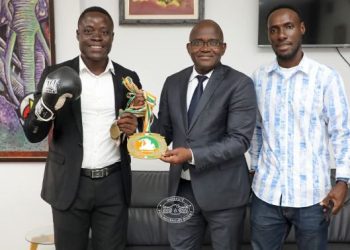 L’Université Félix Houphouët-Boigny (UFHB) a célébré le 5 février 2025 l’un de ses étudiants d’exception, Francis N’Goran, champion national de Côte d'Ivoire en Mixed Martial Arts (MMA)