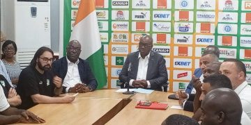 La Fédération Ivoirienne de Football (FIF) a officiellement présenté ce jeudi 13 février 2025, ses nouveaux responsables techniques lors d’une cérémonie à son siège de Treichville