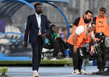 Emmanuel Eboué poursuit son aventure dans l’univers du ballon rond, cette fois dans les coulisses